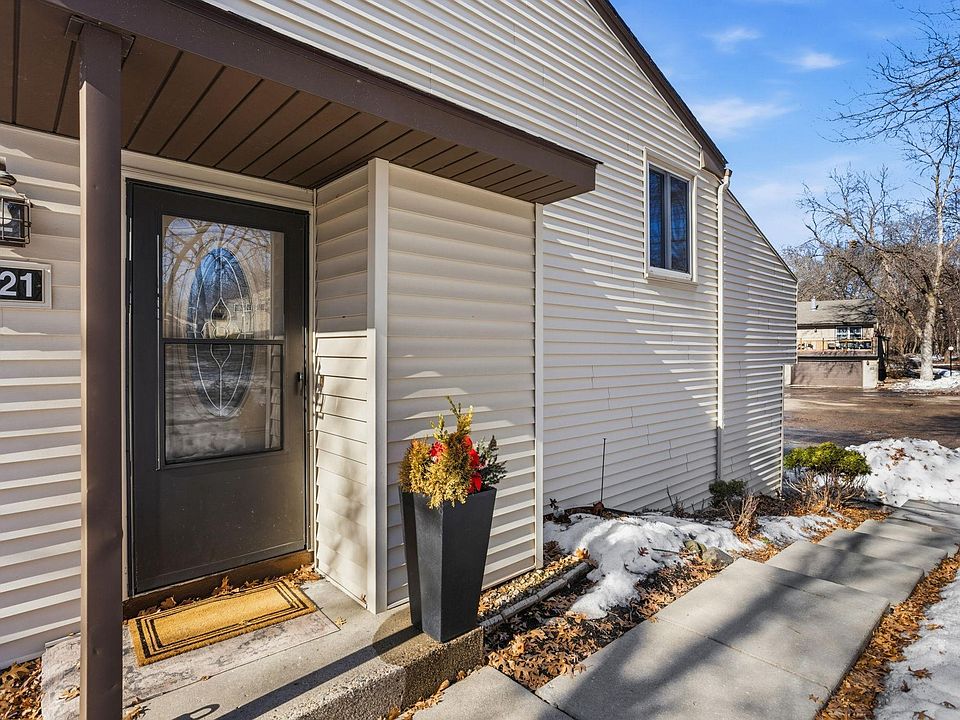 1st image of 221 River Woods Ln