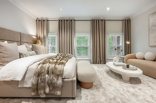 Sold by Compass | media 22