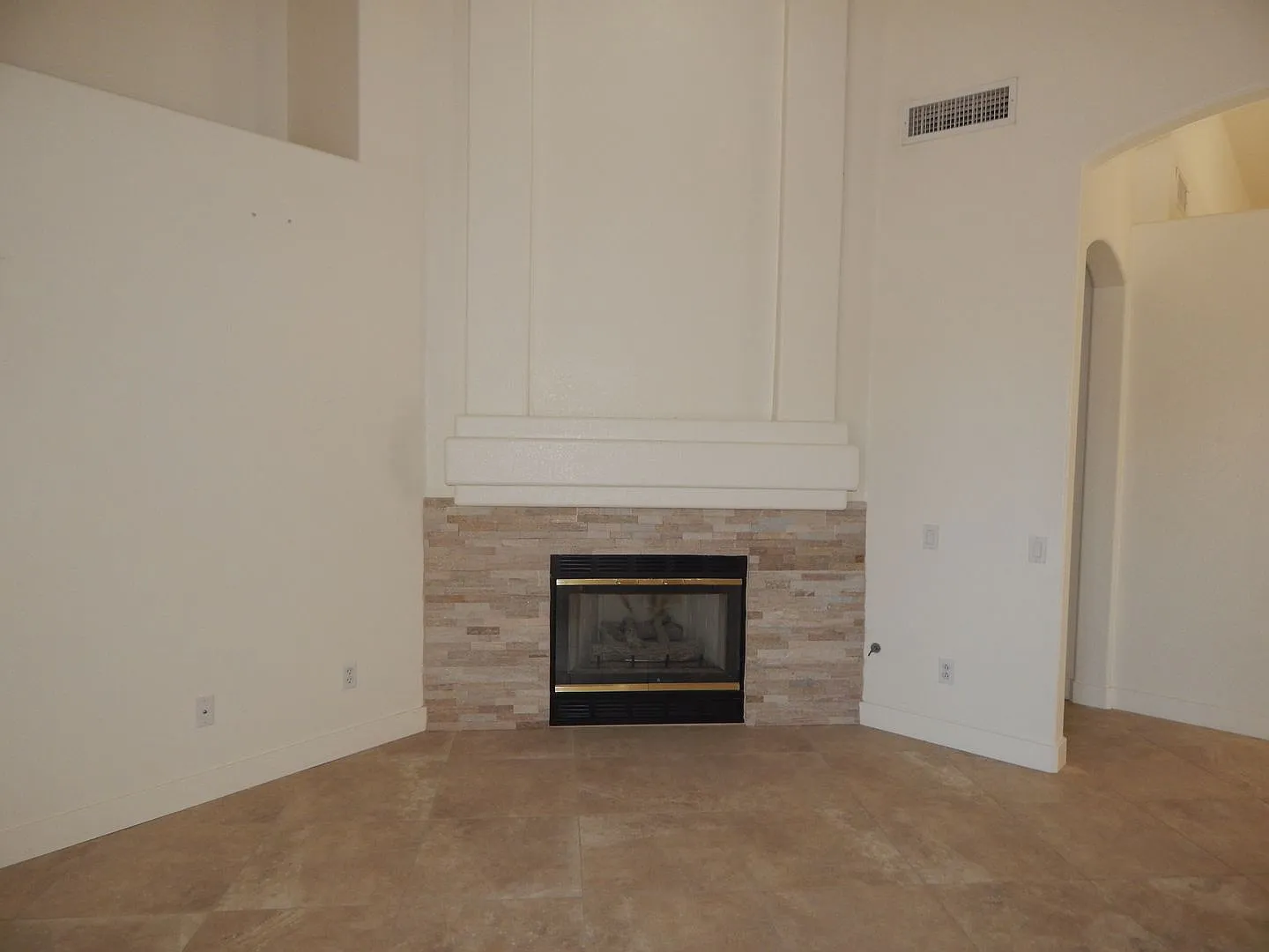3 Bedrooms - 2 Baths - 1754 SQFT near Sunrise/Sabino Canyon — Photo 4