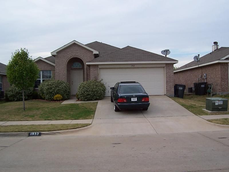 1st image of 1933 Jackson Dr