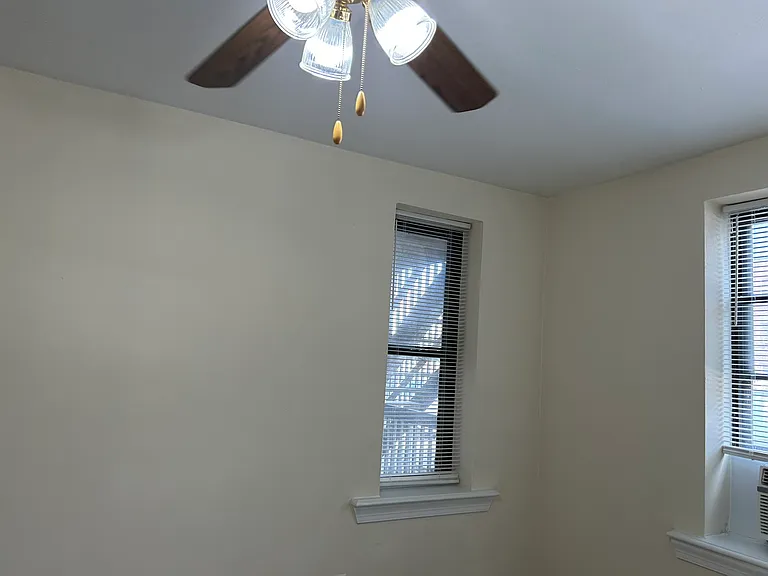 Park Manor — Photo 12