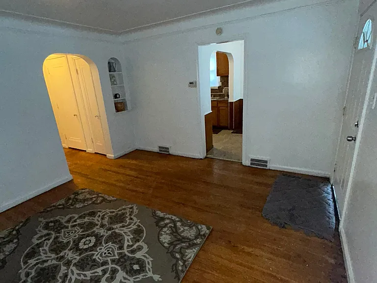 16887 Rutherford St — Photo 8