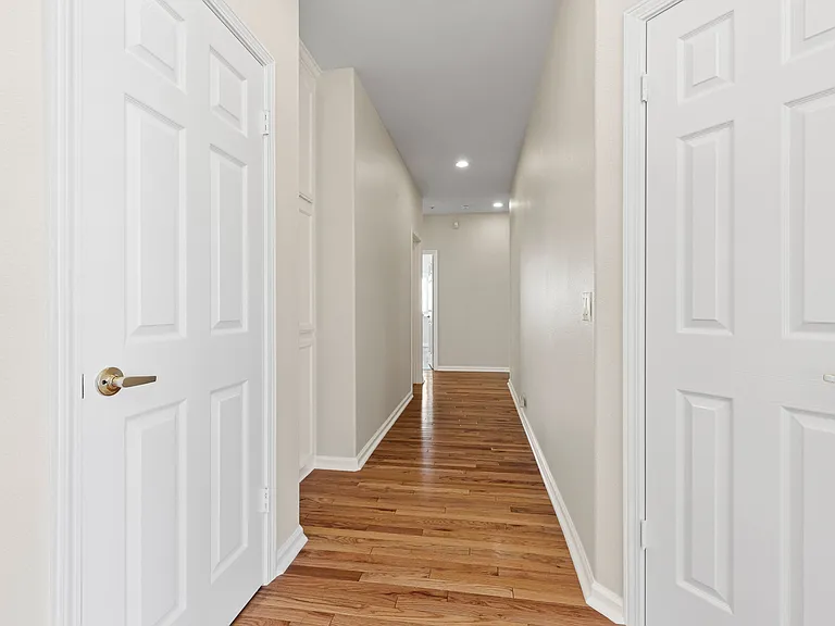 560 Diana Ave — Photo 25