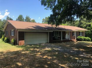 1270 Stanback Rd, Mount Gilead, NC 27306