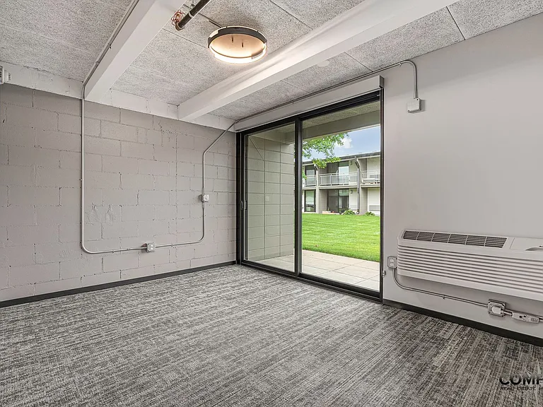The Howard Apartments — Photo 29