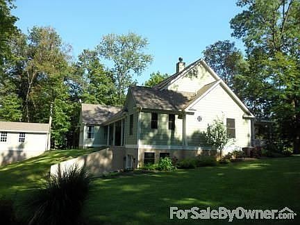 Beautiful landscaping
						:
						Home is already landscaped beautiful, but has room for your own personal touches