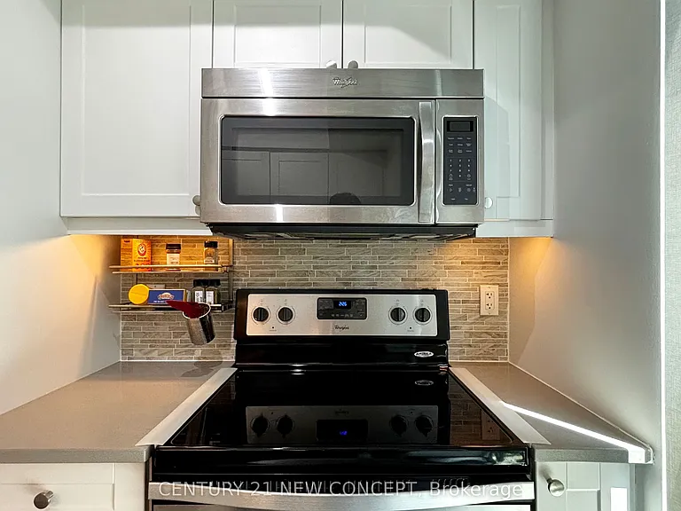 25 Lower Simcoe St #808 — Photo 21