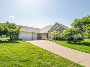 784 S 17th St, Ozark, MO 65721