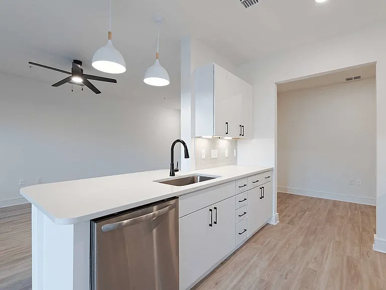 Tropia Luxury Apartments — Photo 82