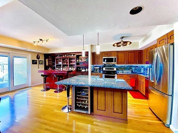 2nd image of 36 Whaler Ln #97