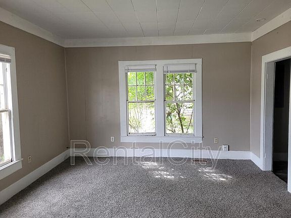 2nd image of 219 Reynolds Ave