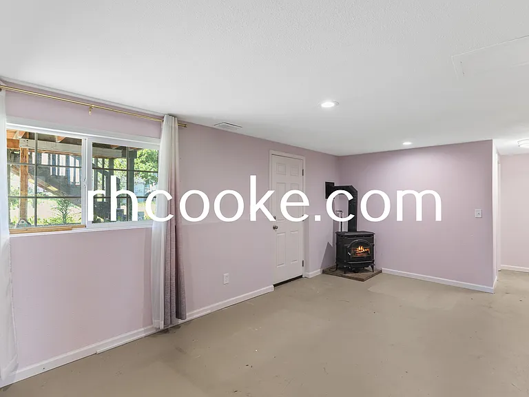 3619 N Thor St — Photo 7