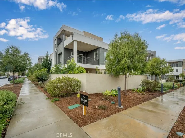 229 Chorus, Irvine, CA 92618