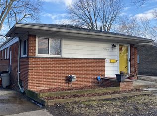 28588 Red Leaf Ln, Southfield, MI 48076