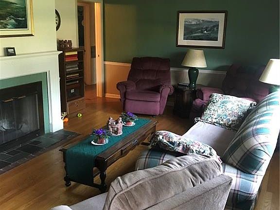 3rd image of 36780 Lakeland Dr