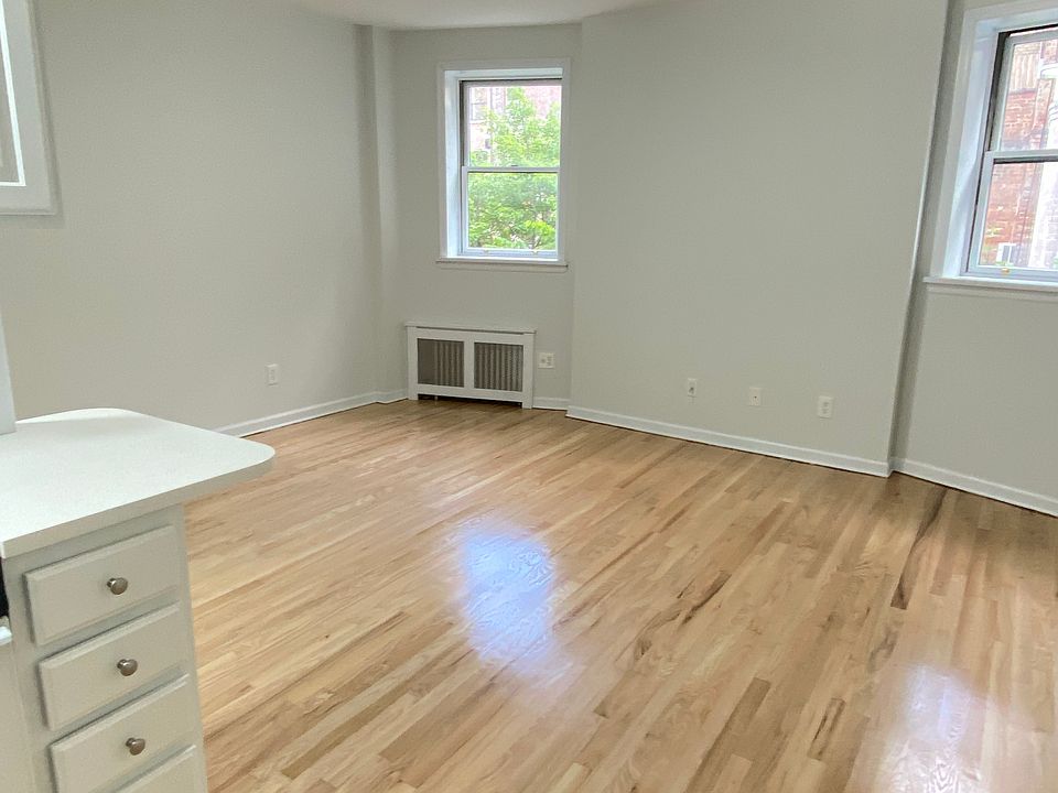 1st image of 171 Mott St #5