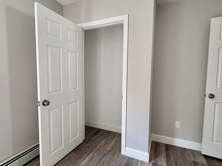 48 Knox St #3 — Photo 5