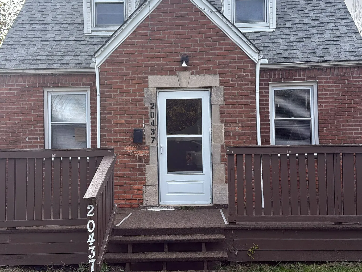3 bed, 894 sqft, $1,750 — Photo 1