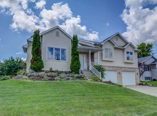 6221 Dominion Dr, Madison, WI 53718
