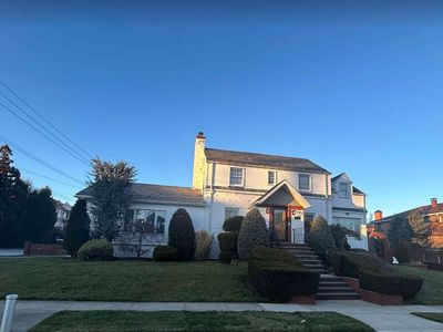 16207 Cryders Ln, Flushing, NY, 11357