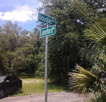 5th image of 120 Douglas Ave