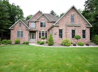 10 Lexington Cir, Southwick, MA 01077