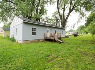 2001 Elaine Dr, Country Club, MO 64505