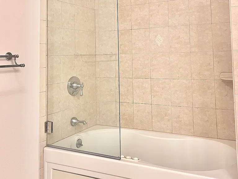 37 Court St #2E — Photo 9