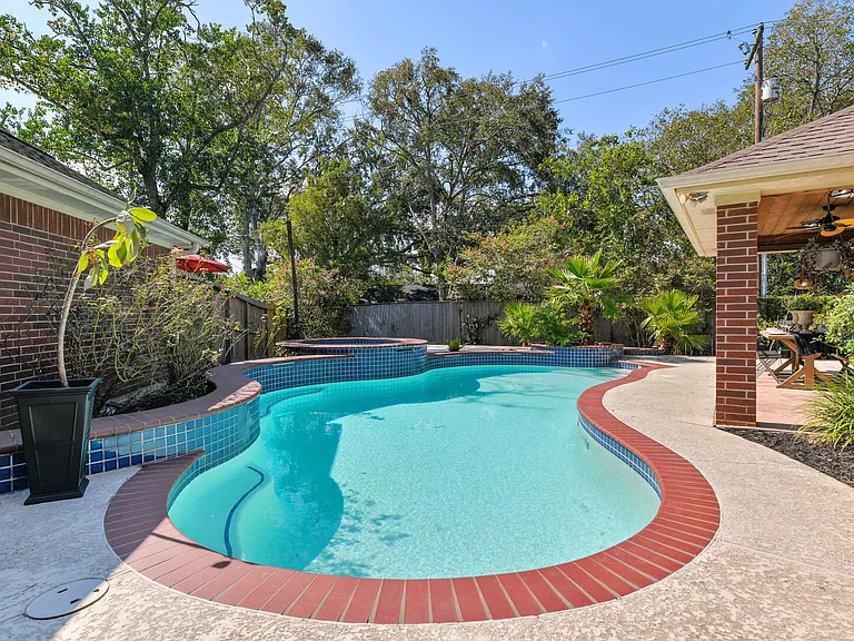 Live Oak Ln — Photo 4