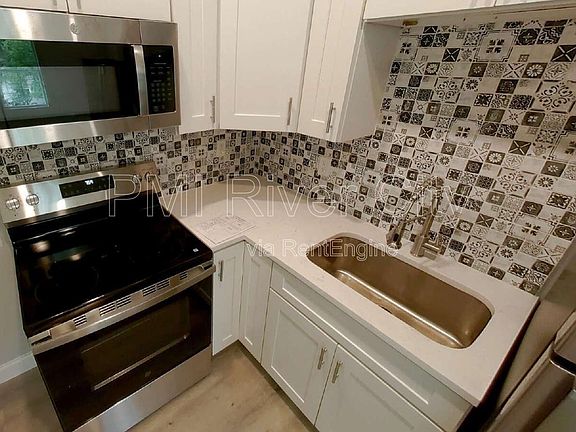 2nd image of 151 W 17th St #3