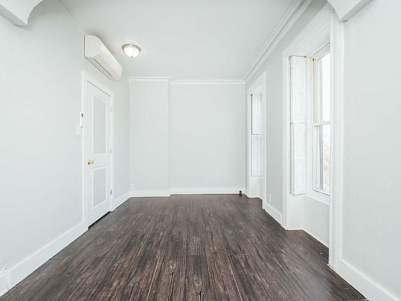 5th image of 130 Hart St APT 3