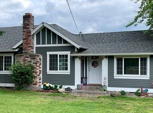 13147 Rainier Rd SE, Rainier, WA 98576