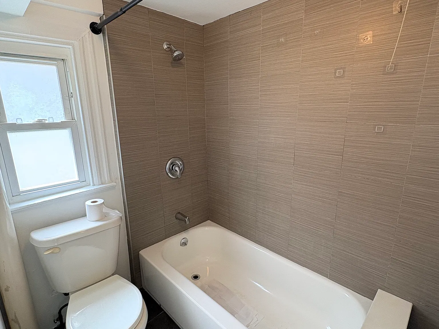 1 bed, $2,450 — Photo 4