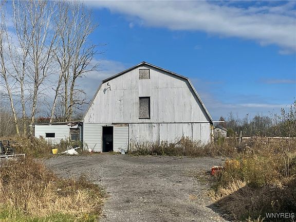 2nd image of 6721 Aiken Rd