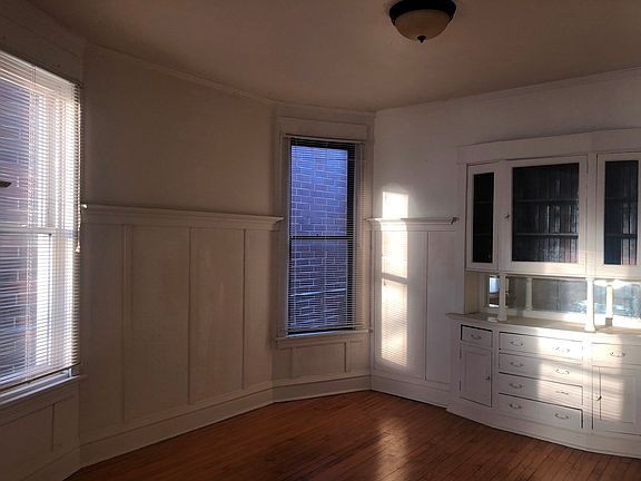 4th image of 3728 N Bosworth Ave Floor 2
