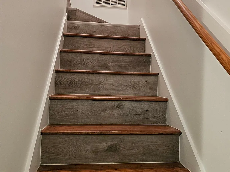 211 Mesa Ln — Photo 3