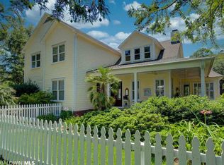 141 Laurel Ave, Fairhope, AL 36532