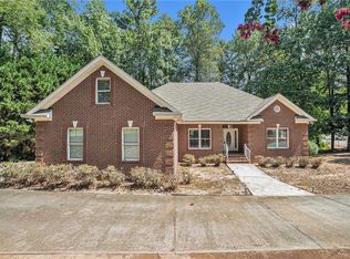 5218 Parham Pl SW, Lilburn, GA 30047