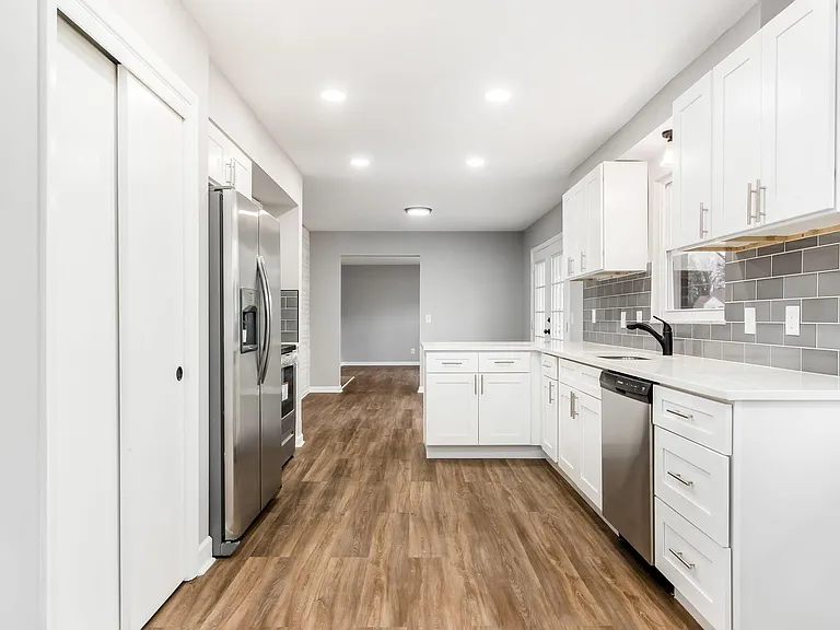 2652 Maplewood Dr — Photo 19