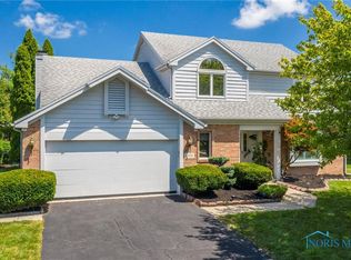 7320 Fox Ln, Holland, OH 43528