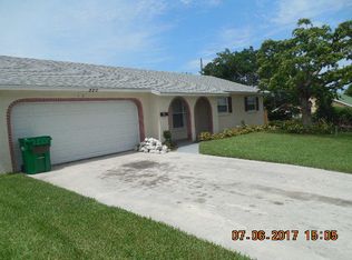 820 W 9th St, Riviera Beach, FL 33404