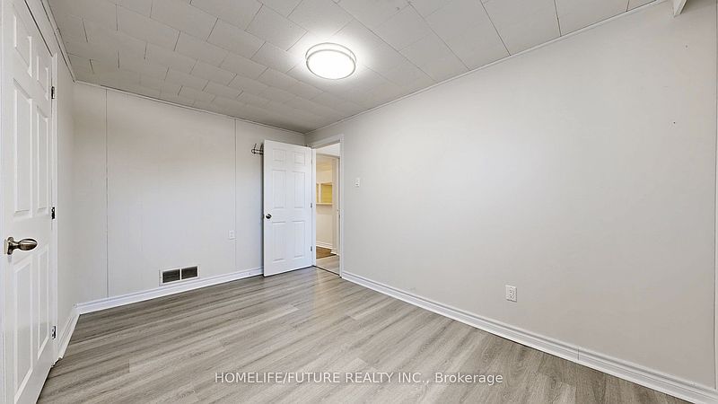 Toronto House for rent - 5 Bedrooms — photo 38