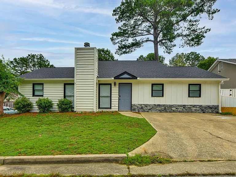 4549 Mayo Dr — Photo 1