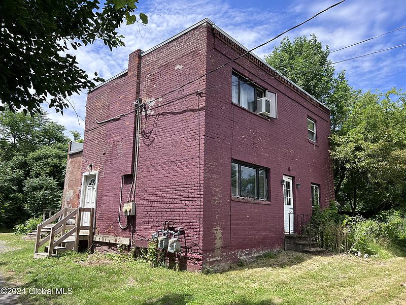 2nd image of 242 Boght Road