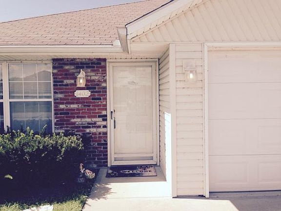 2nd image of 1400 Blue Branch Dr