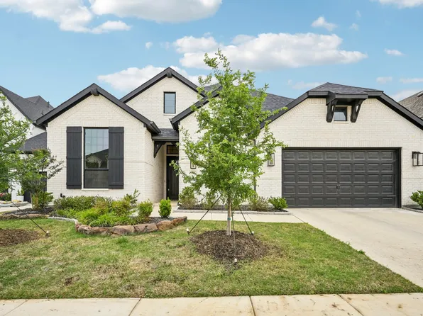 704 Colt Dr, Aubrey, TX 76227