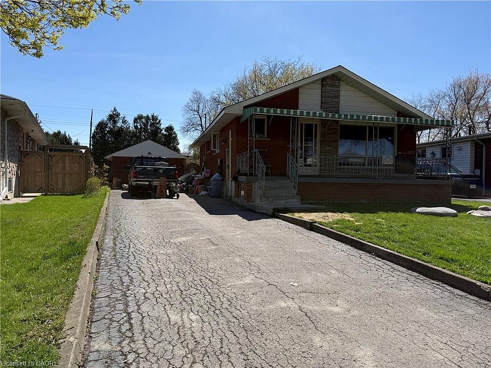 1st image of 46 Bobolink Rd