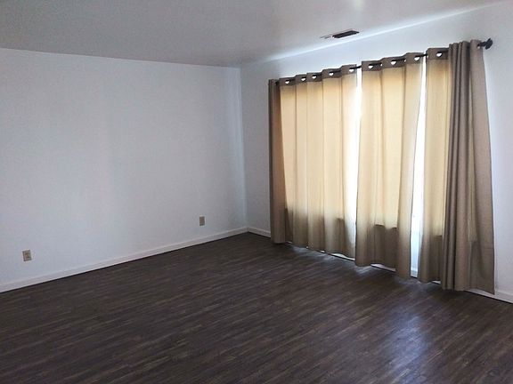 5th image of 8955 Alderson Ave