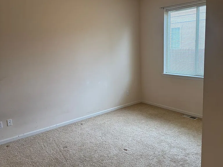 1707 E Ashford Way — Photo 7