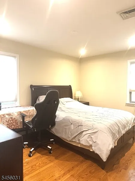 4 bed, 3.0 bath, $4,800 — Photo 2